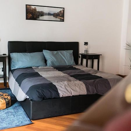 Orpheus Apartment Торино Екстериор снимка